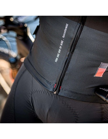 MAILLOT GOBIK MANGA CORTA STARK DYE